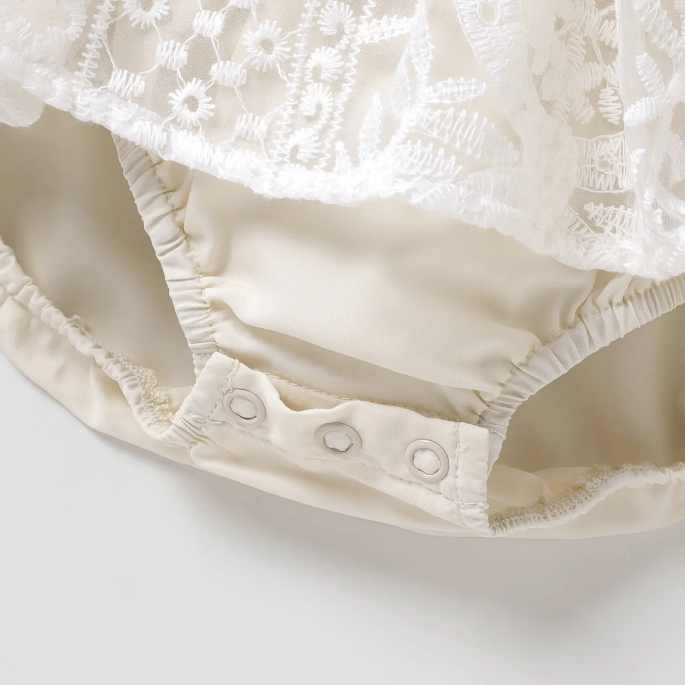 Baby Girl Solid Lace Flutter-sleeve Romper Apricot image 4