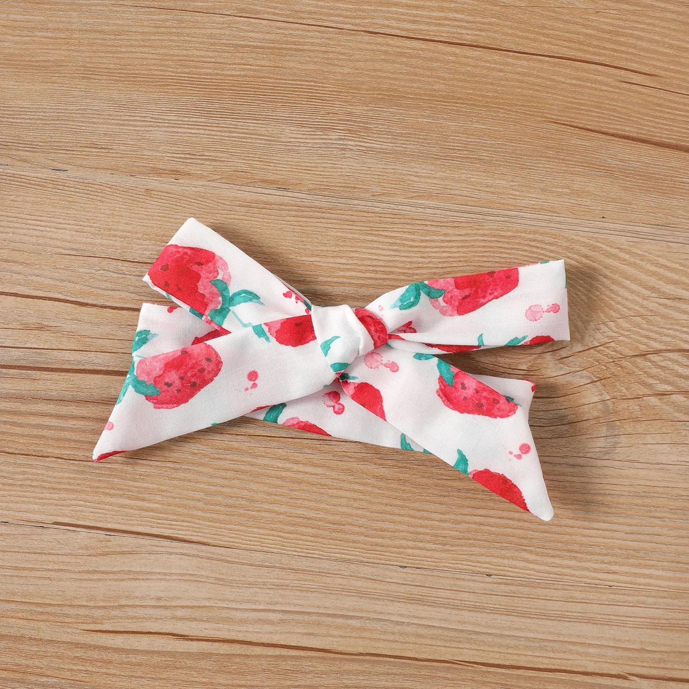 2pcs Baby Girl Cotton Ruffled Strawberry Print Spliced Cut Out Romper & Headband Set  image 5