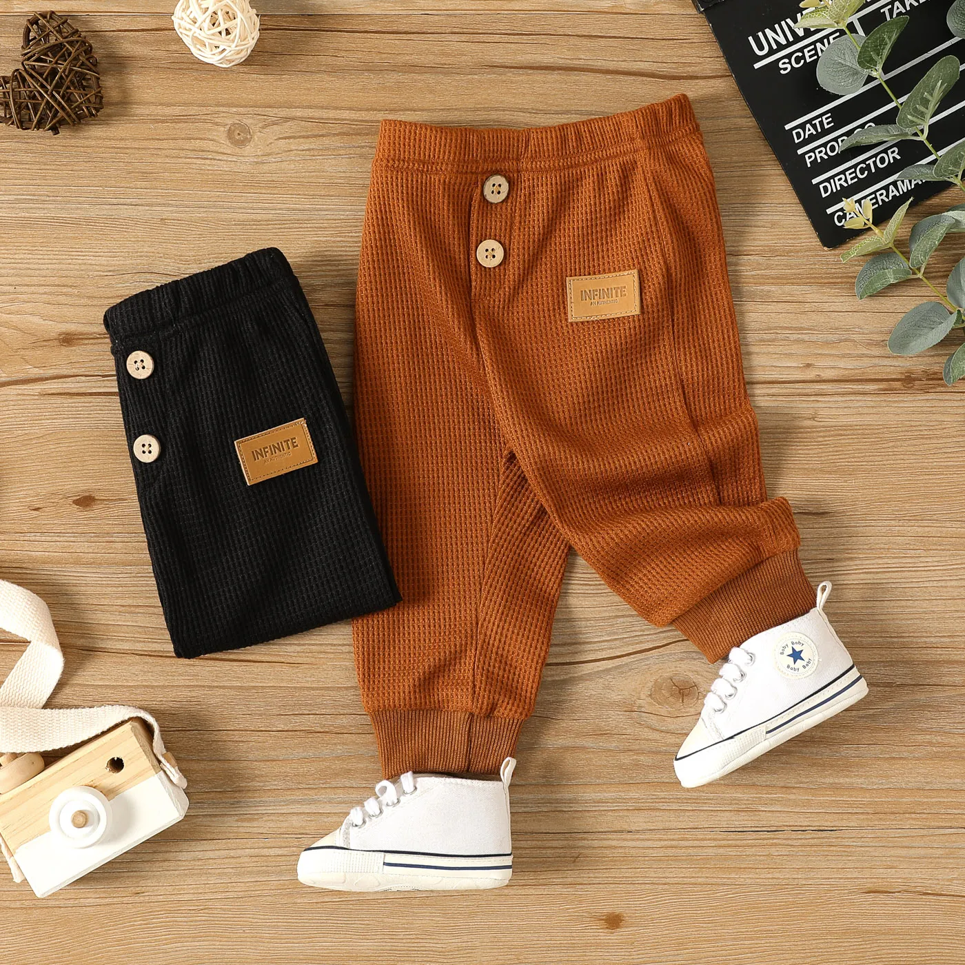 Baby Boy/Girl Letter Patch Detail Solid Waffle Pants