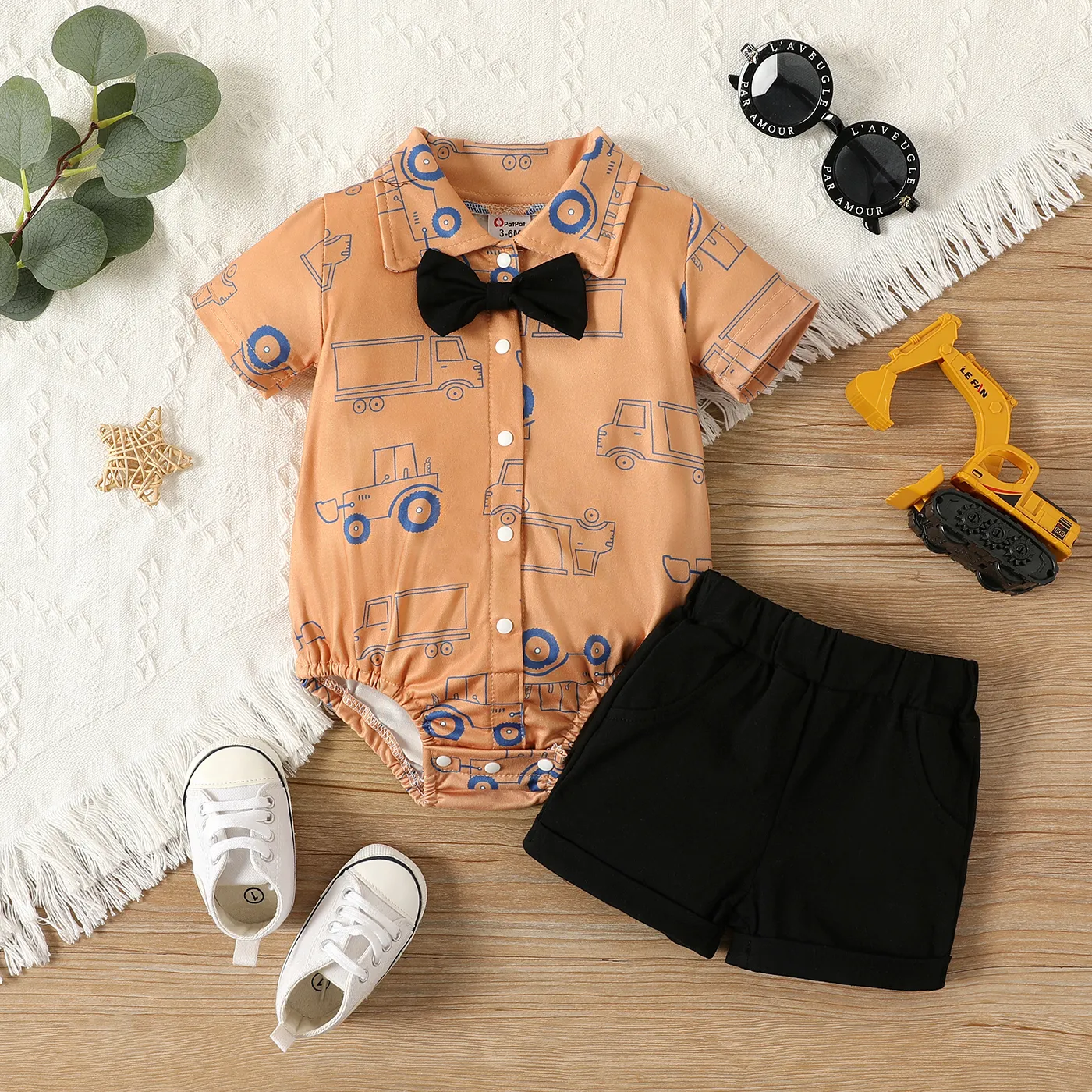 

2pcs Baby Boy 95% Cotton Shorts and Allover Vehicle Print Short-sleeve Bow Tie Romper Set