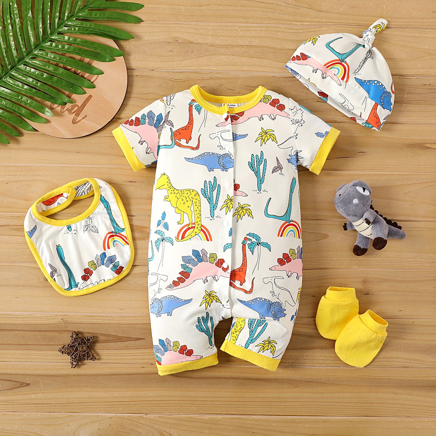 

4pcs Baby Boy/Girl Allover Colorful Dinosaur Print Short-sleeve Romper and Bib & Hat & Gloves Set