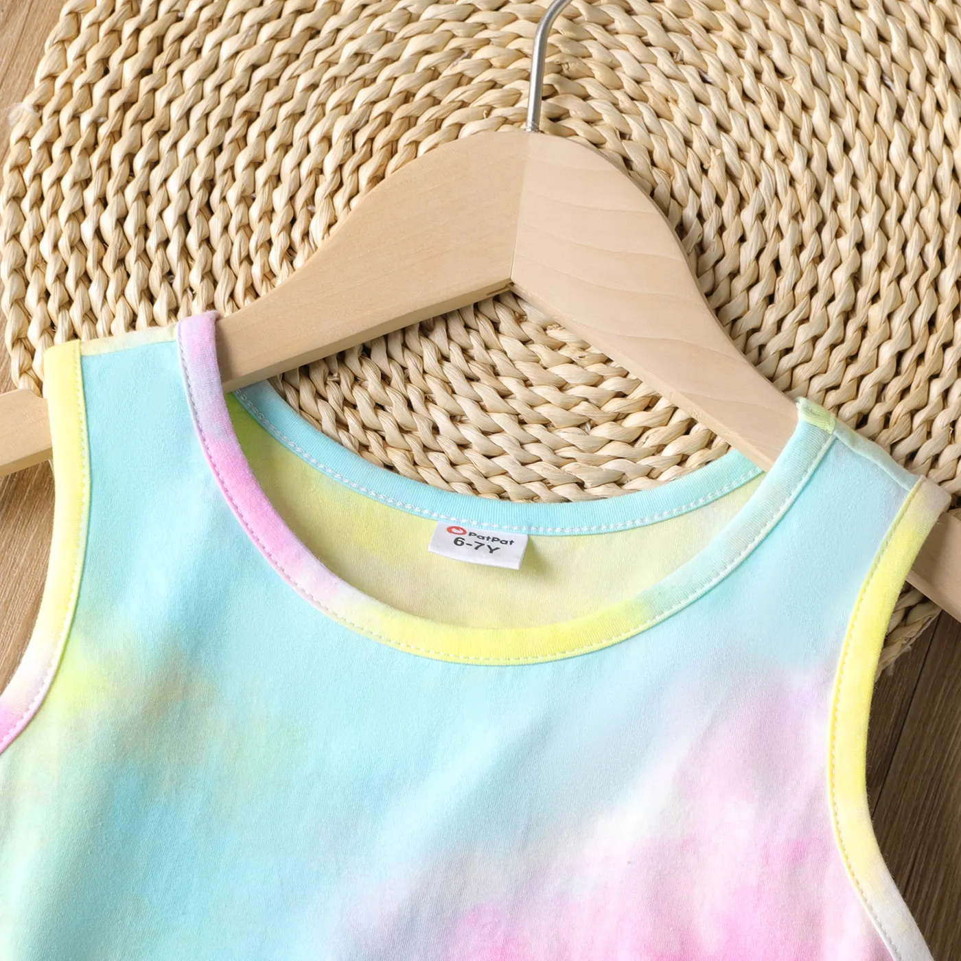 2pcs Kid Girl Tie Dye Cotton Tank Top and Raw Hem Belted Denim Skirt Set  image 3