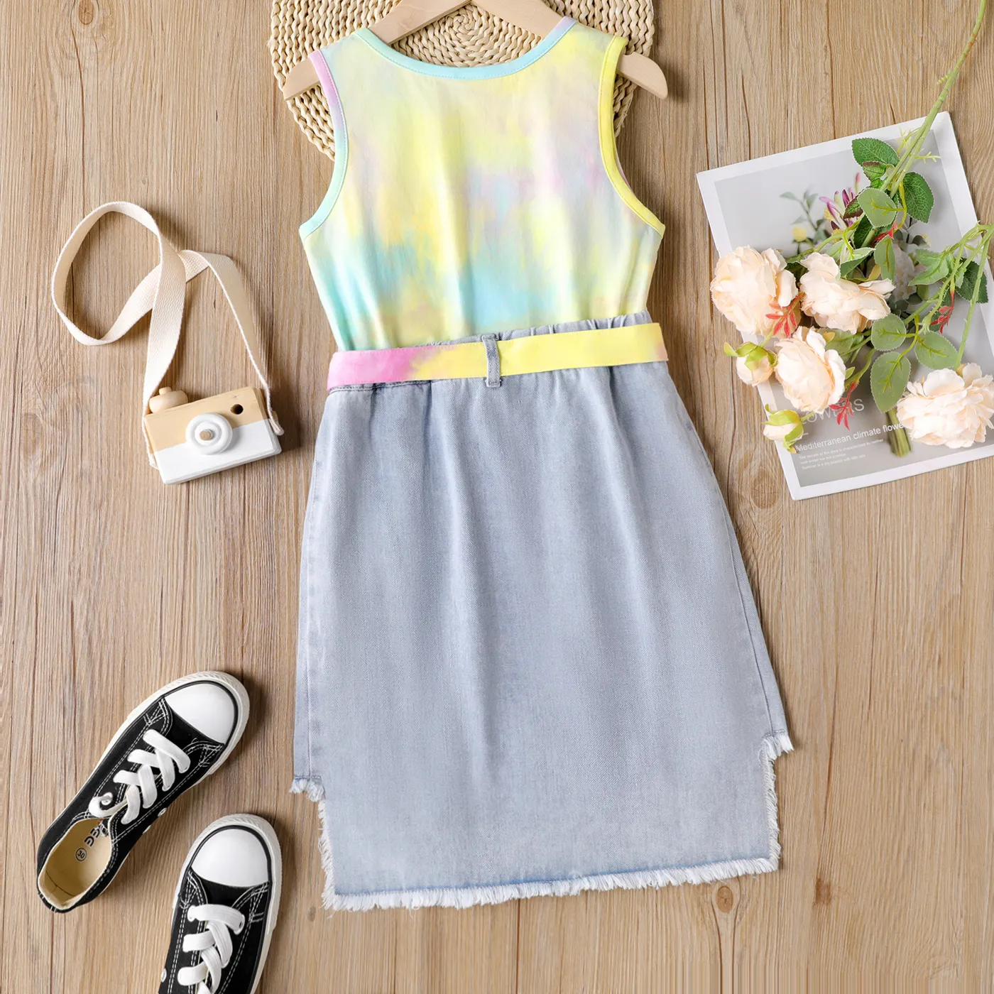 2pcs Kid Girl Tie Dye Cotton Tank Top and Raw Hem Belted Denim Skirt Set  image 2