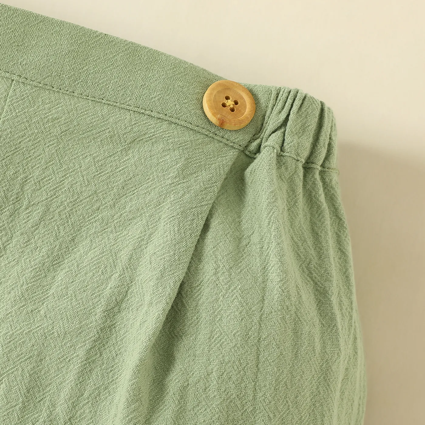 2pcs Baby Boy/Girl 100% Cotton Solid Shorts and Embroidered Short-sleeve Polo Shirt Set Army green image 6