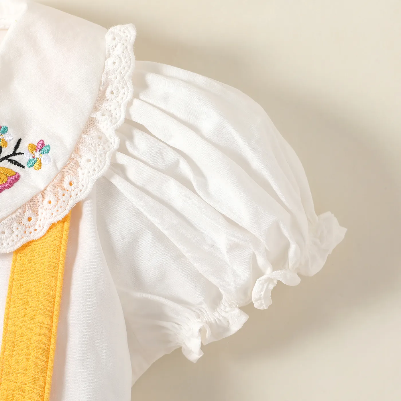 2pcs Baby Girl 100% Cotton Floral Embroidered Ruffle Collar Puff-sleeve Top and Solid Crepe Suspender Shorts Set  image 5
