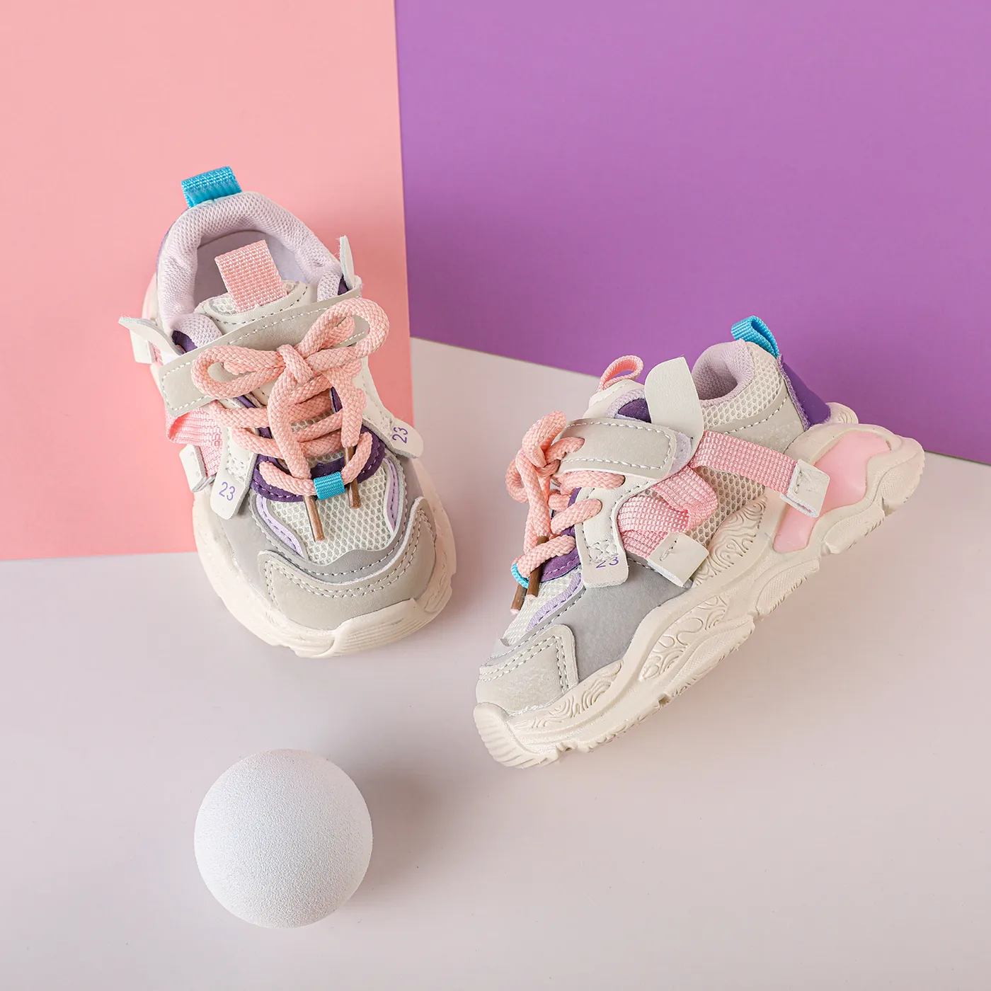 Toddler Letter Print Breathable Textured Sneakers  image 1