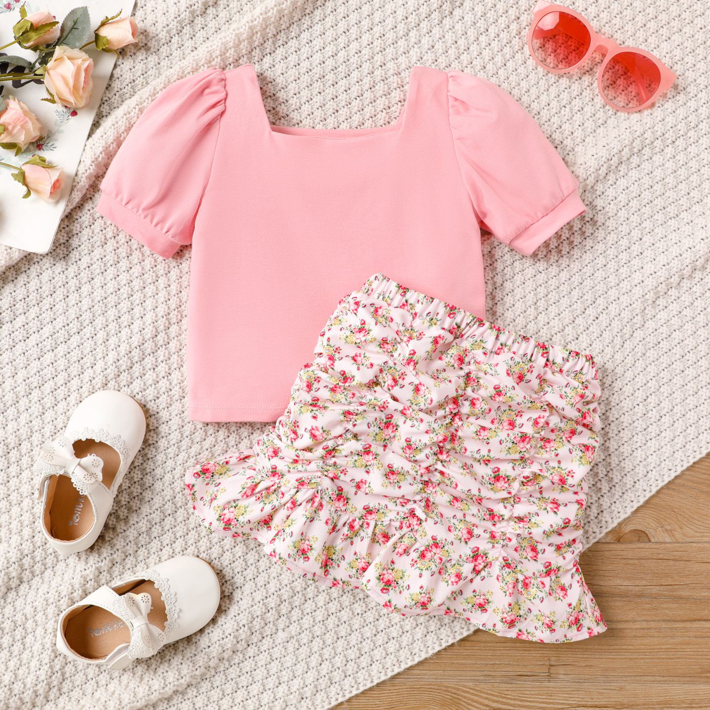 2pcs Toddler Girl Square Collar Short-sleeve Top and Floral Print Ruched Bodycon Skirt Set