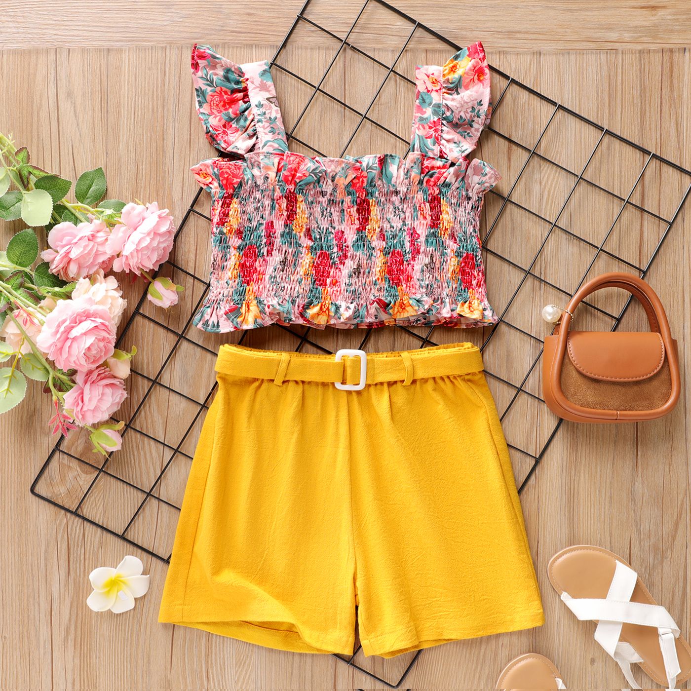 

2pcs Kid Girl Floral Print Flutter-sleeve Smocked Top and Belted Shorts Set