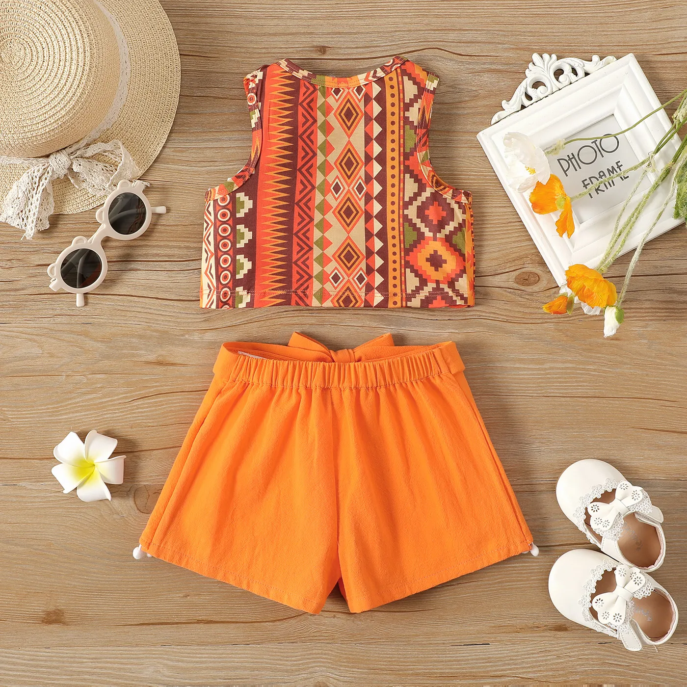 2pcs Baby Girl Lace Detail Allover Geo Print Naia™ Tank Top and 100% Cotton Pom Poms Decor Belted Shorts Set Colorful image 3