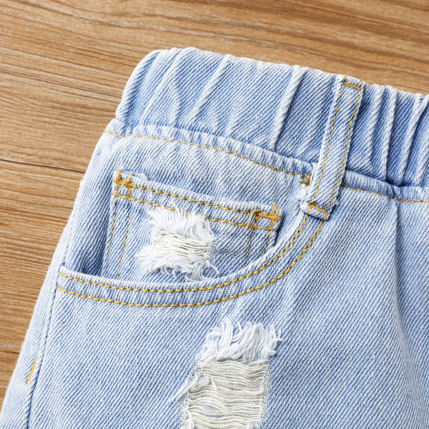 2pcs Toddler Girl Stripe Camisole and Ripped Denim Shorts Set  image 4