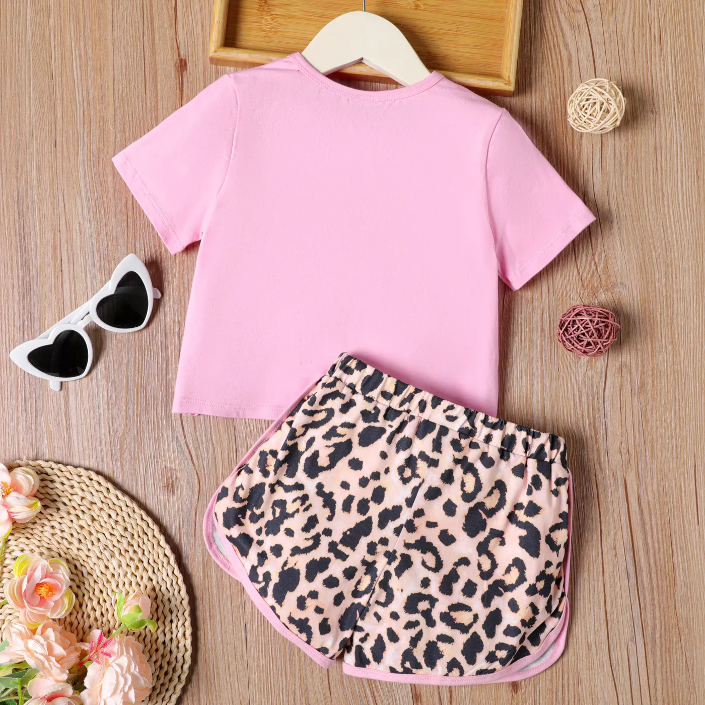2pcs Toddler Girl Naia Letter Print Tie Knot Tee and Leopard Print Shorts Set Pink image 3