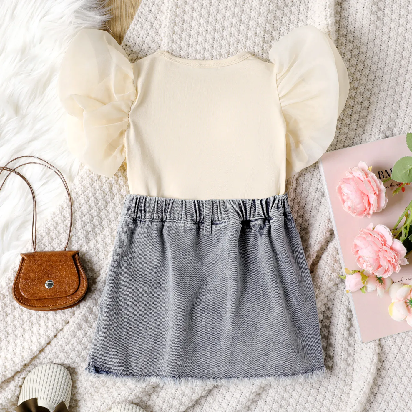 2pcs Toddler Girl Mesh Puff-sleeve Tee and Denim Skirt Set Apricot image 2
