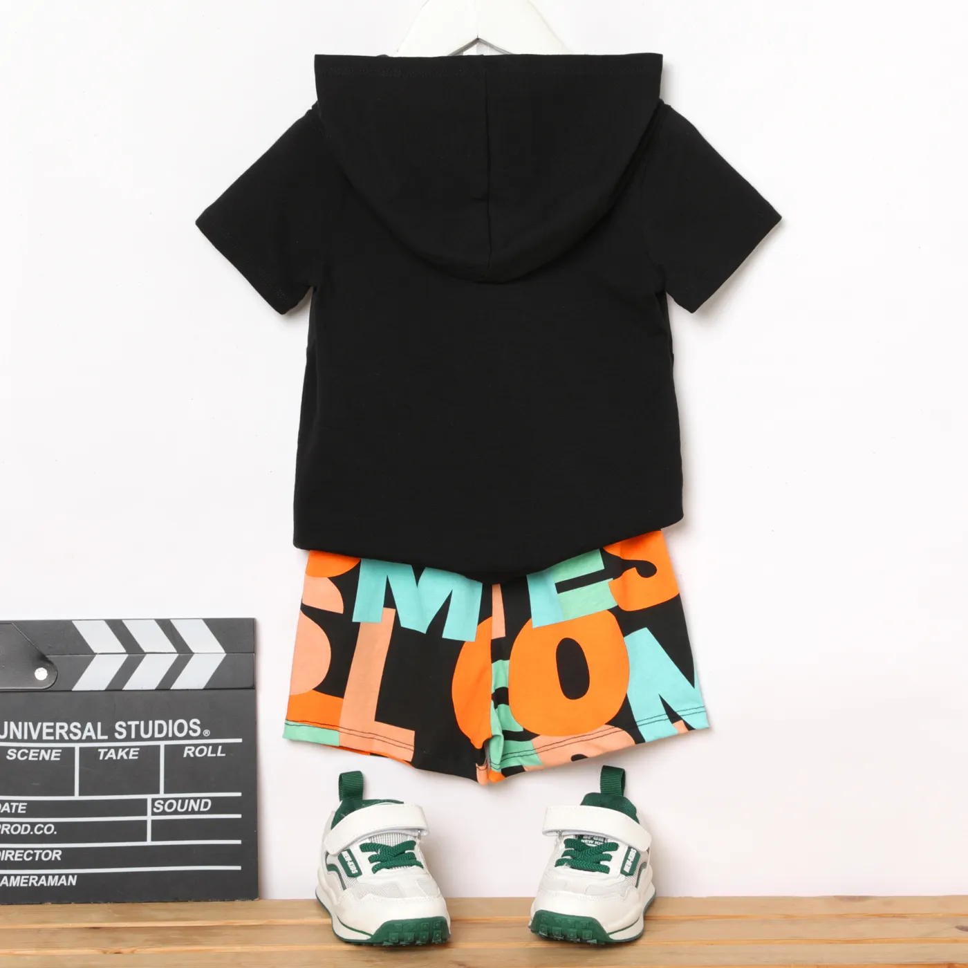 2pcs Toddler Boy Letter Print Cotton Hooded Short-sleeve Tee and Elasticized Shorts Set Black image 2
