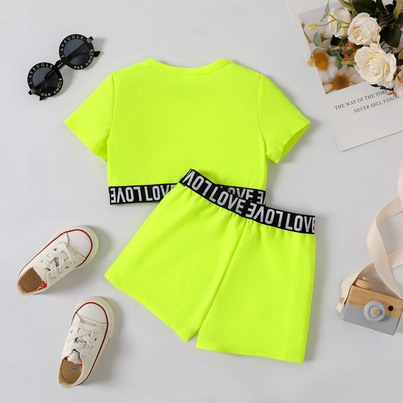 2pcs Toddler Girl Letter Print Webbing Design Short-sleeve Tee and Shorts Set  image 2