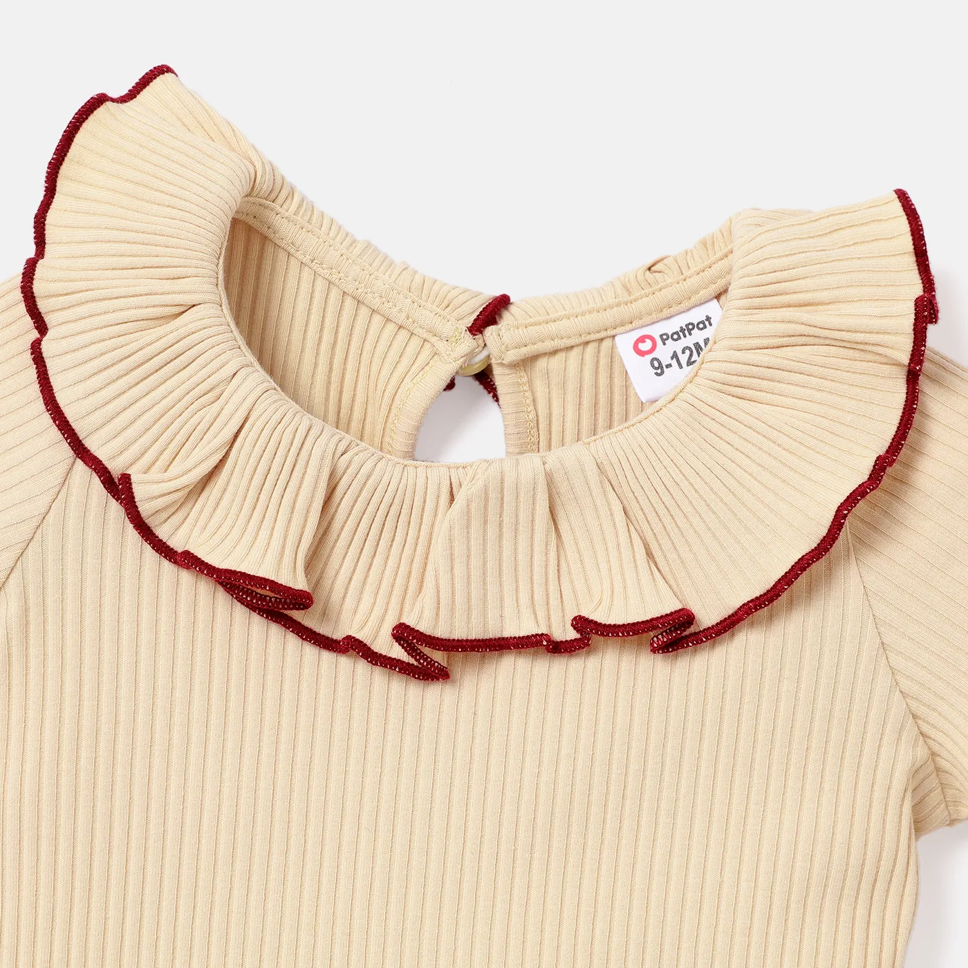 2pcs Baby Girl 100% Cotton Snail Print Ruffled Overall Dress and Short-sleeve Ribbed Tee Set  image 4