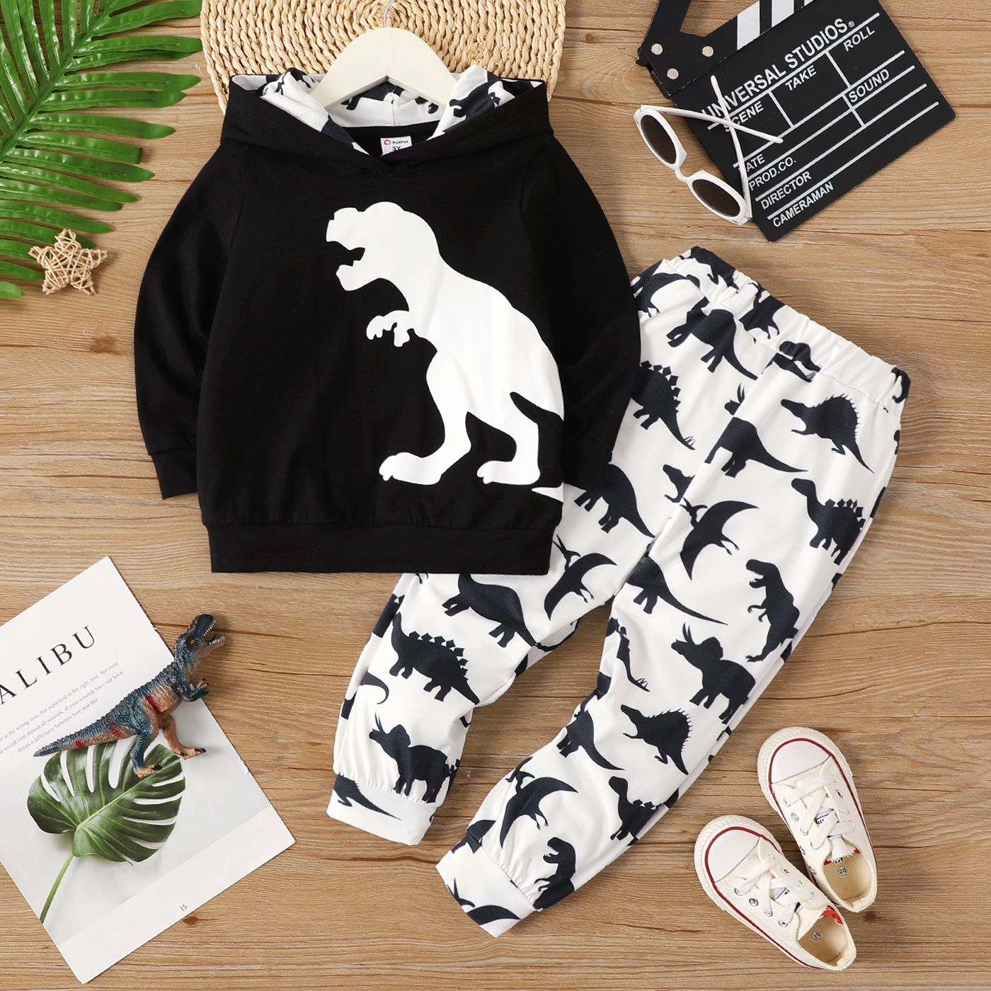 2pcs Toddler Boy Naia Dinosaur Print Hoodie Sweatshirt And Pants Set