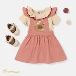 2pcs Baby Girl 100% Cotton Snail Print Ruffled Overall Dress and Short-sleeve Ribbed Tee Set  image 2