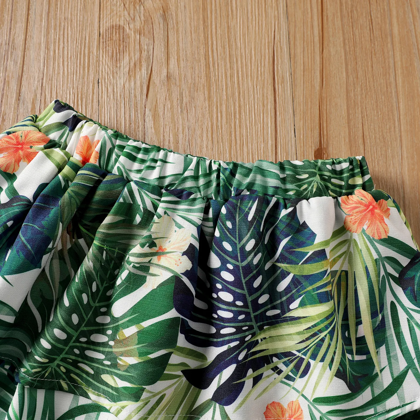 2Pcs Kid Girl Solid Halter Tank Top & Plant Print Skirt Set  image 3