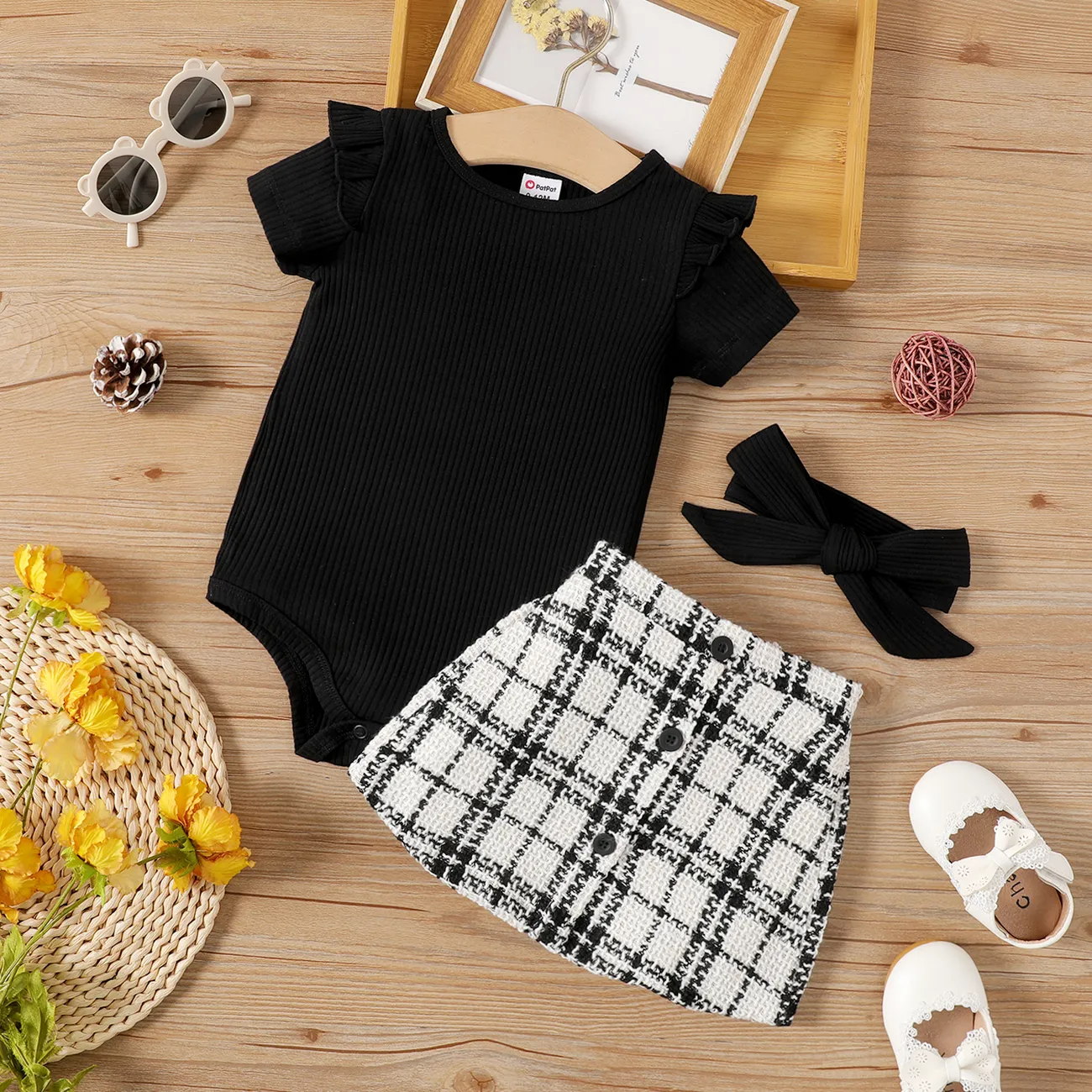 2pcs Baby Girl Black Cotton Ruffle Short-sleeve Romper and Tweed Skirt Set Black big image 1