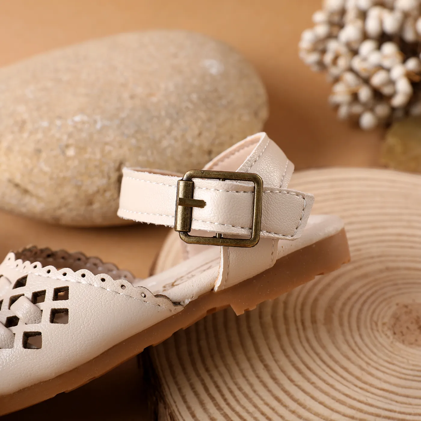 Toddler/Kid Hollow Out Velcro Sweet Style Sandals Beige image 4