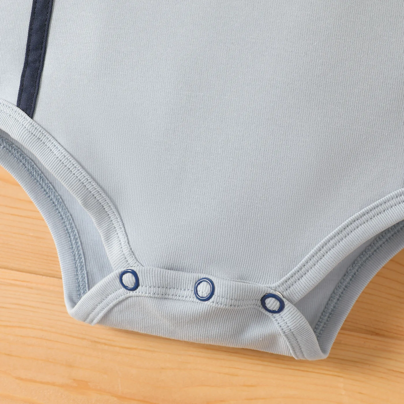 2pcs Baby Boy 100% Cotton Suspender Shorts and Bow Tie Decor Short-sleeve Shirt Romper Set Light Blue image 4