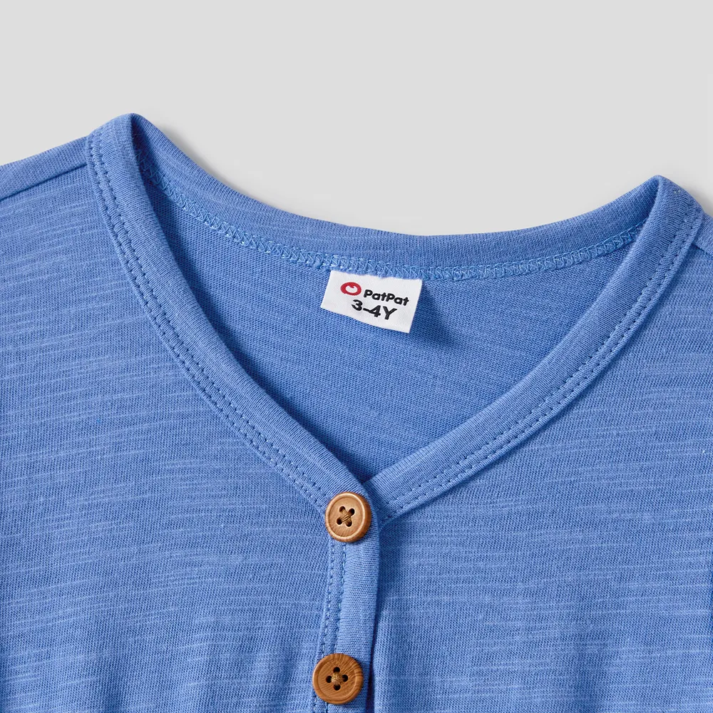 Family Matching Blue Short-sleeve Ruffle Hem Dresses and Naia™ Striped Colorblock T-shirts Sets big image 13