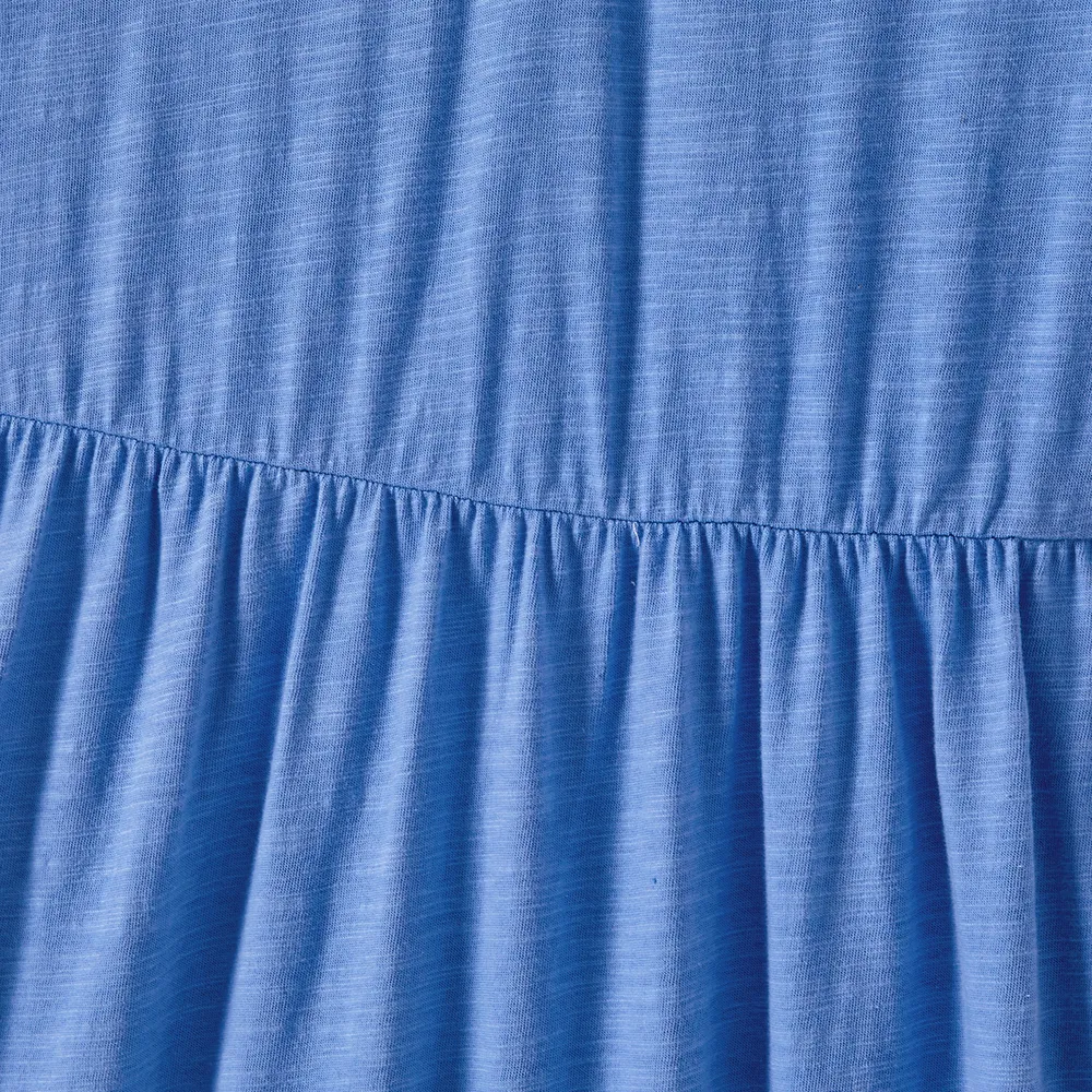 Family Matching Blue Short-sleeve Ruffle Hem Dresses and Naia™ Striped Colorblock T-shirts Sets big image 16