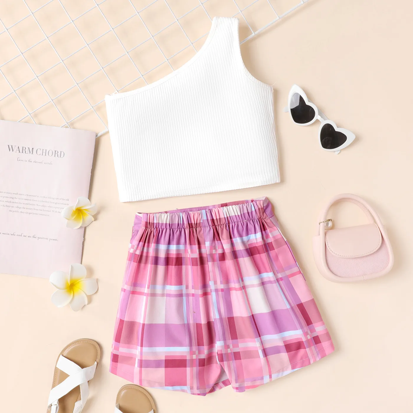 2pcs Kid Girl One-Shoulder Ribbed Tank Top and Bow Decor Plaid Skort Set  image 2
