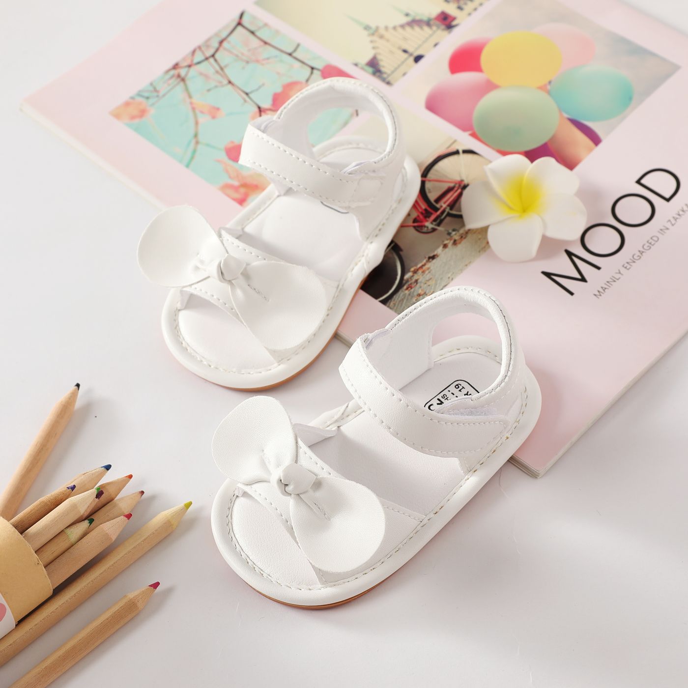 

Baby Bow Decor Solid Prewalker Shoes
