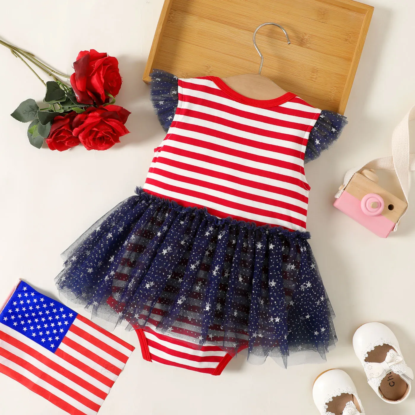 Independence Day Baby Girl Letter Print Striped Spliced Flutter-sleeve Mesh Romper Red image 2
