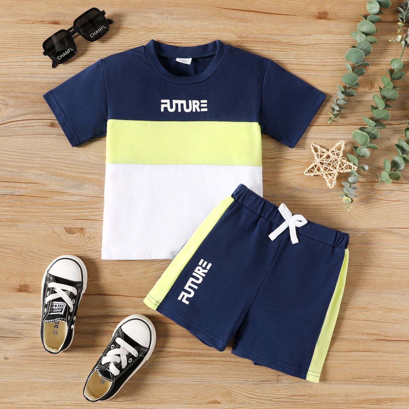 

2pcs Toddler Boy Letter Print Color Block Short-sleeve Tee and Shorts Set