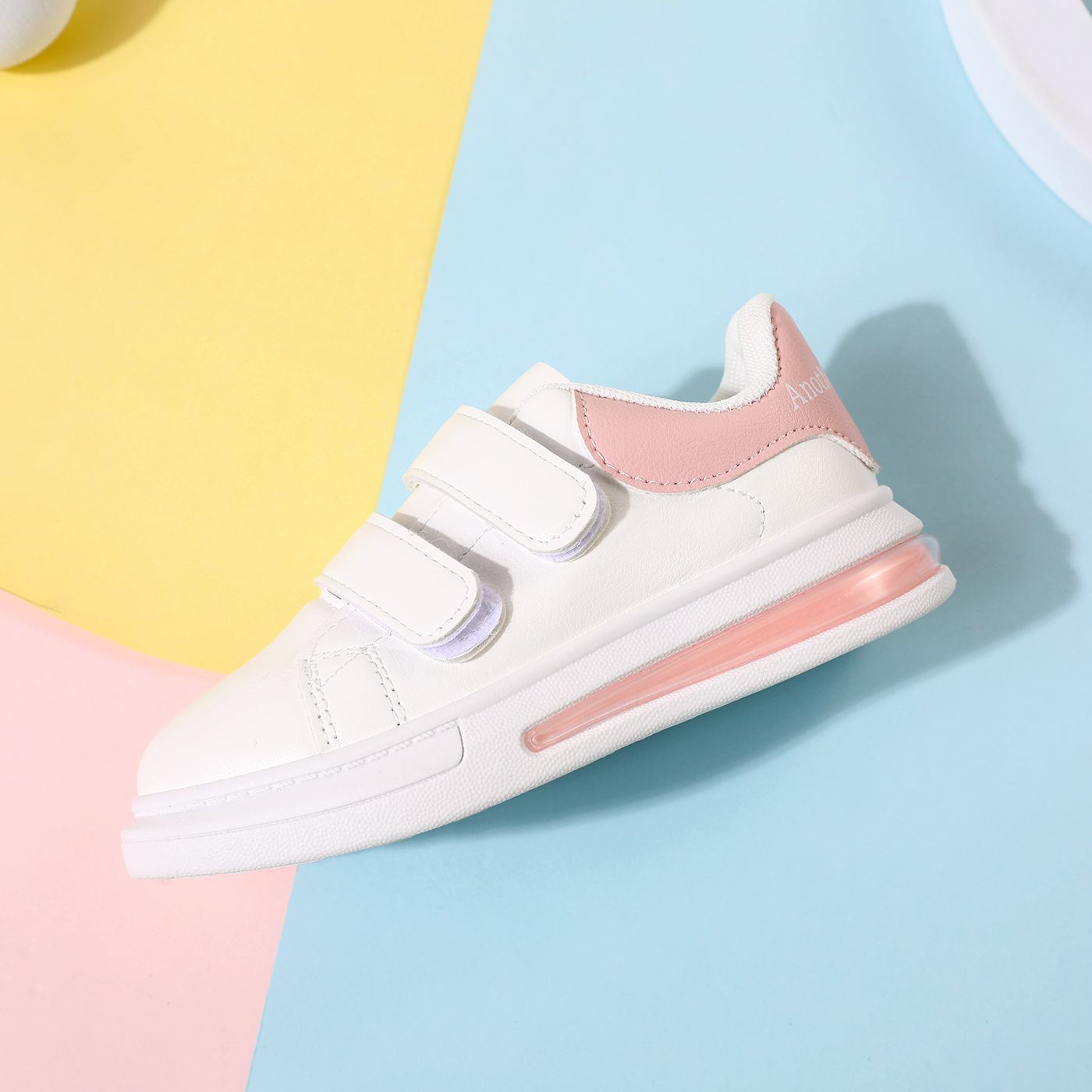 

Kid Round-toe Velcro Casual Shoes