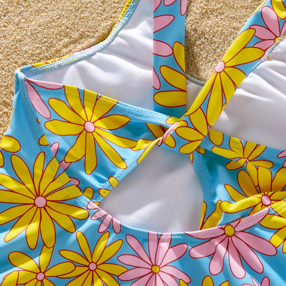 Family Matching Allover Daisy Floral Print One-piece Swimsuit or Swim Trunks Shorts big image 7