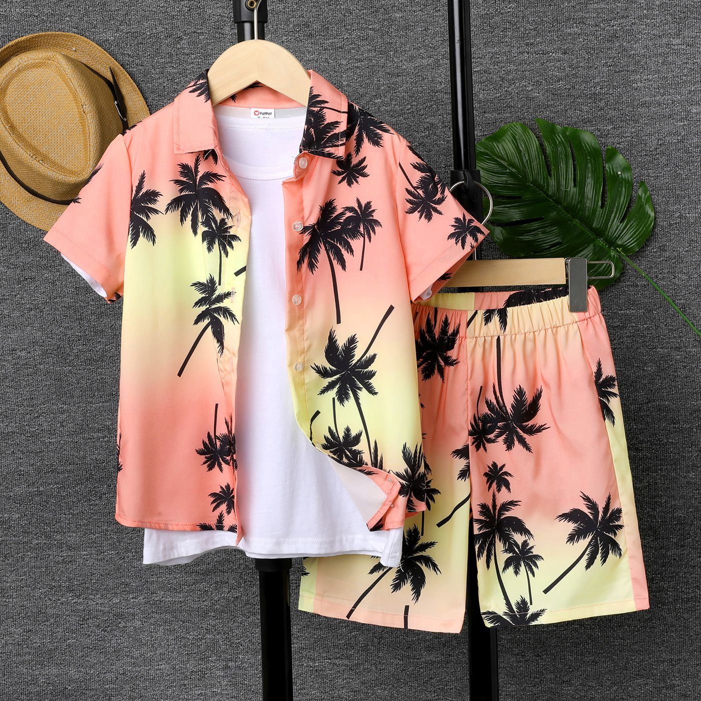 

2pcs Kid Boy Coconut Tree Print Short-sleeve Shirt and Shorts Set