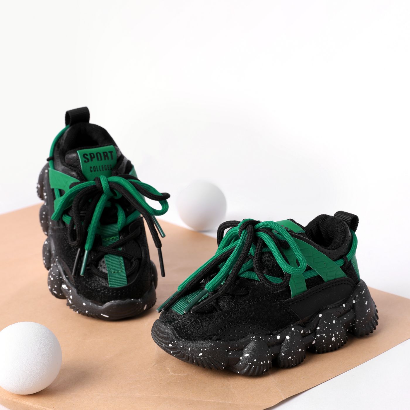 

Toddler / Kid Dots Pattern Lace Up Front Breathable Chunky Sneakers