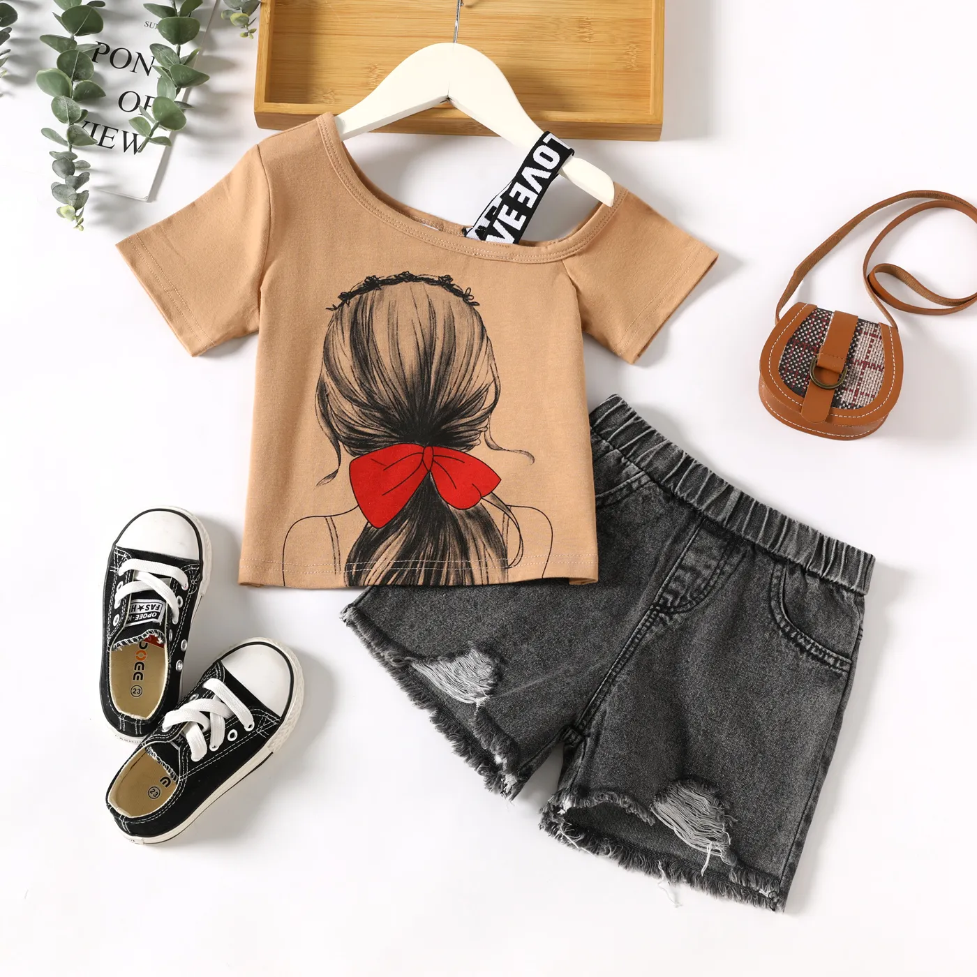 2pcs Toddler Girl Figure Print One-Shoulder Tee And Ripped Denim Shorts Set