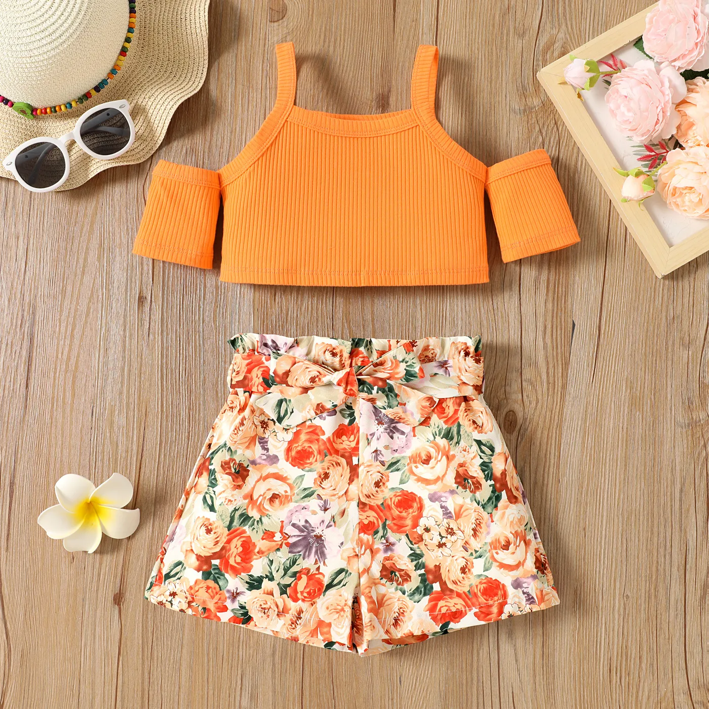 

2Pcs Toddler Girl Cold Shoulder Cotton Camisole & Floral Print Belted Shorts Set