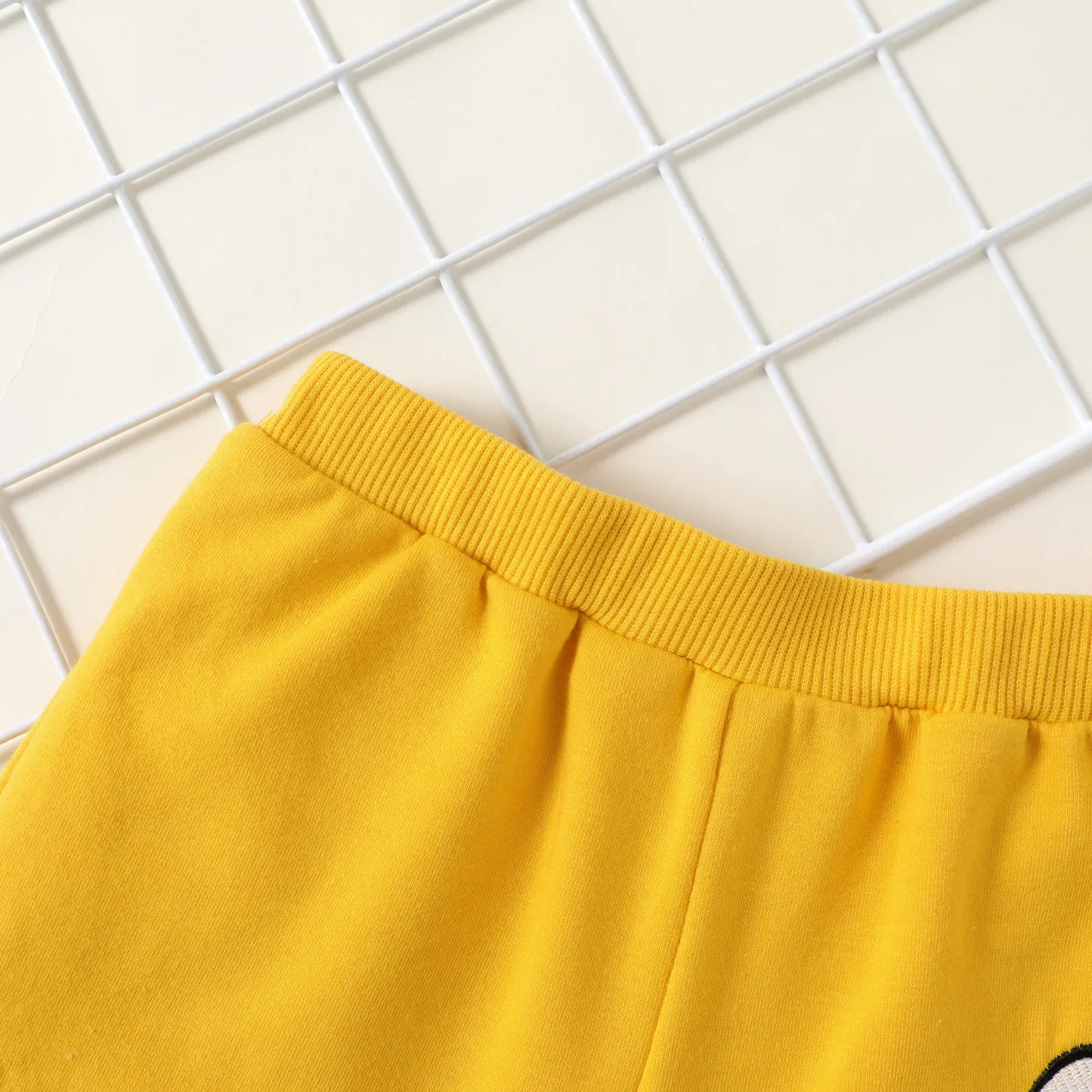 Baby Boy Letter and Cute Graphic Print Yellow Shorts Yellow image 3