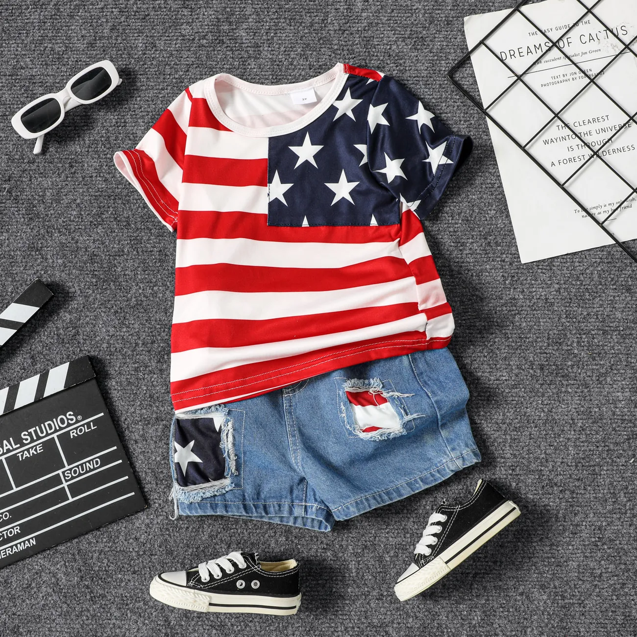 Independence Day 2pcs Toddler Boy Colorblock Short-sleeve Top and Ripped Denim Shorts Set  big image 1