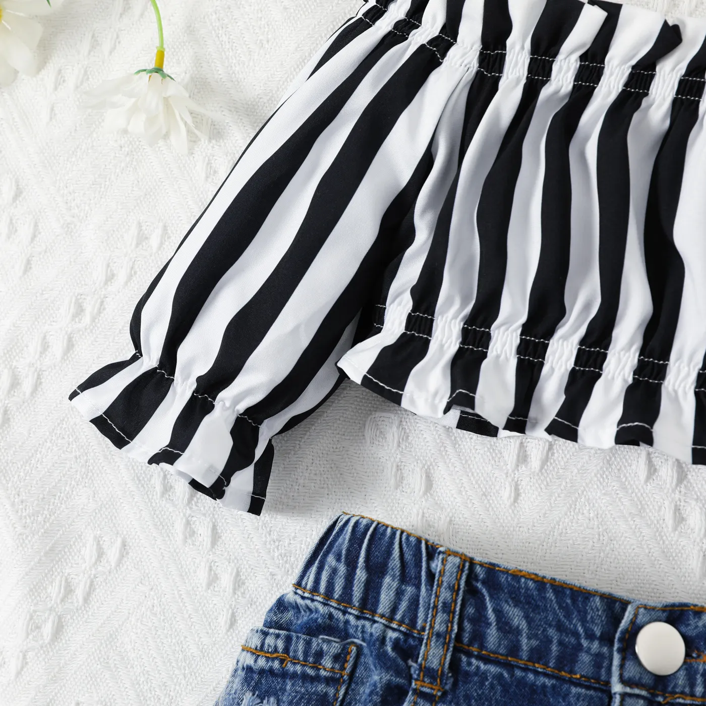 2pcs Toddler Girl Trendy Off-Shoulder Stripe Top and Ripped Denim Shorts Set BlackandWhite image 5