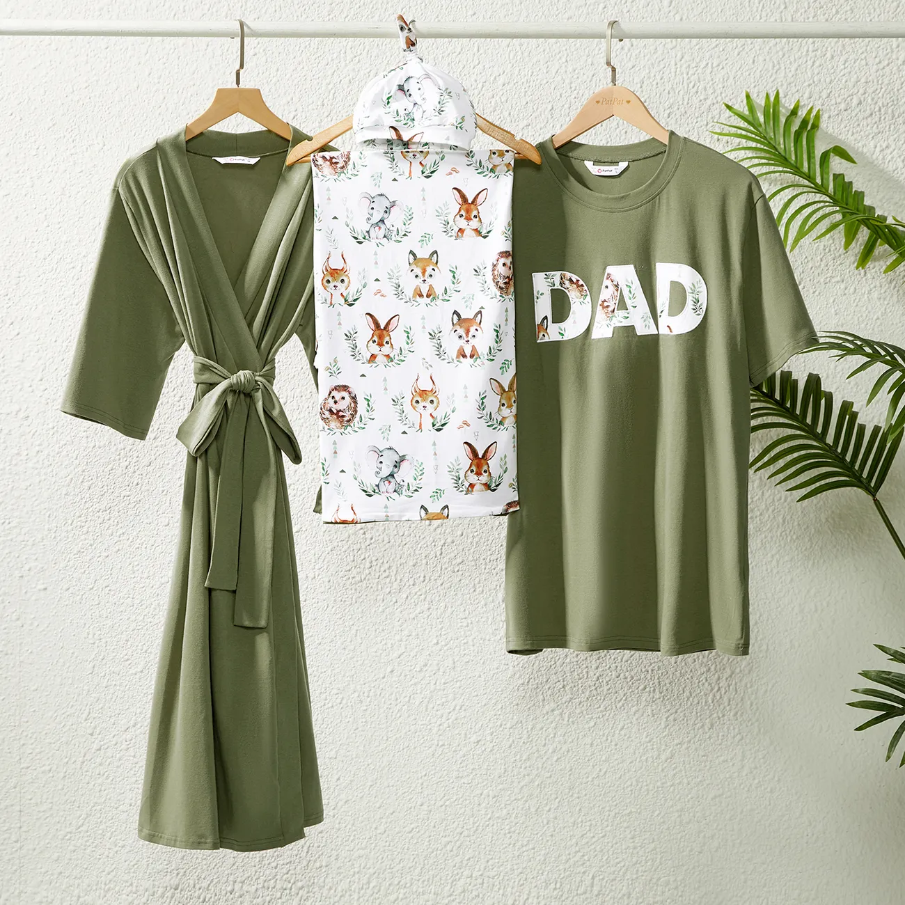 Family Matching Cotton Solid Belted Robe & Swaddle Blanket and Letter Print Short-sleeve Tee Sets Green big image 1