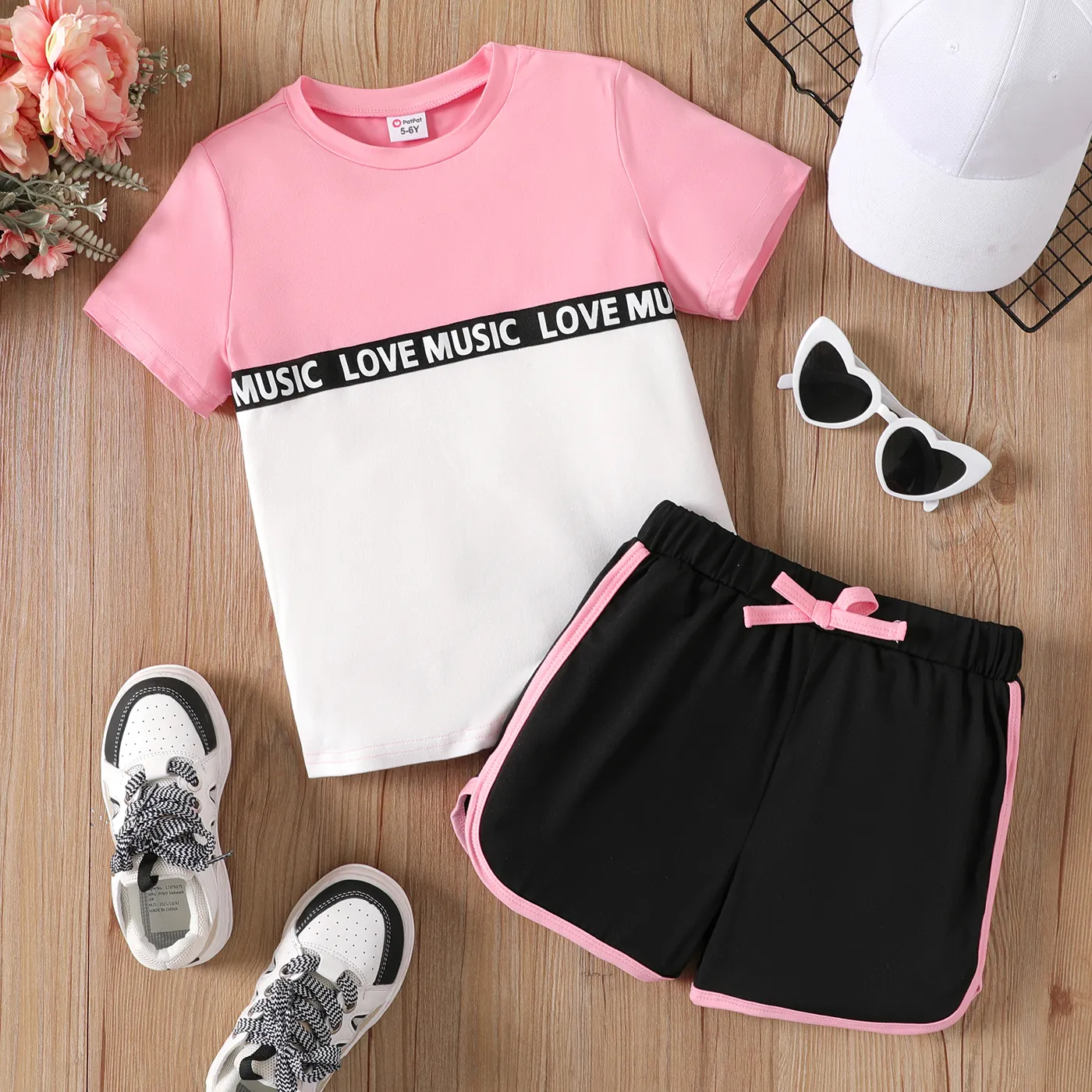 2pcs Kid Girl Letter Panel Color Block Short-sleeve Top and Shorts Set  big image 1