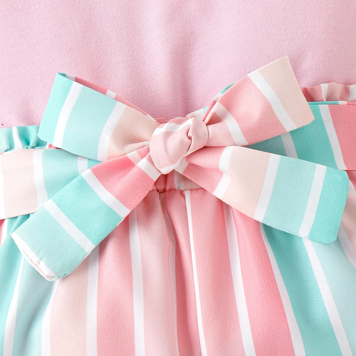 2pcs Baby Girl Solid 95% Cotton Flutter-sleeve Tee and Striped Belted Shorts Set  image 5