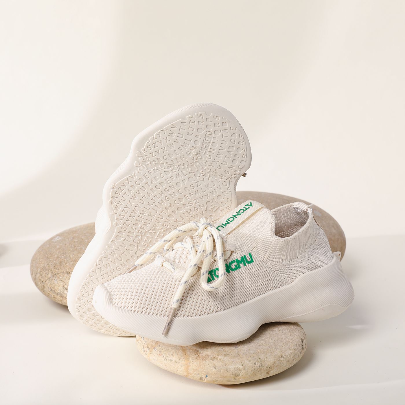 Kid Letters Breathable Wear-resistant Sport Shoes