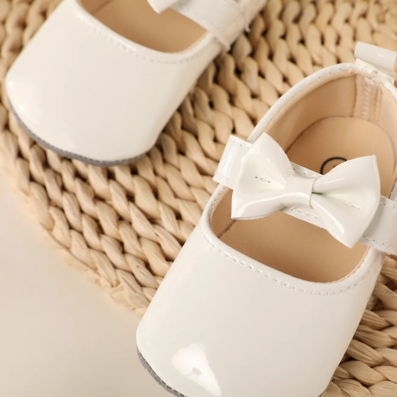 Baby Bow Decor Velcro Solid Prewalker Shoes White big image 1