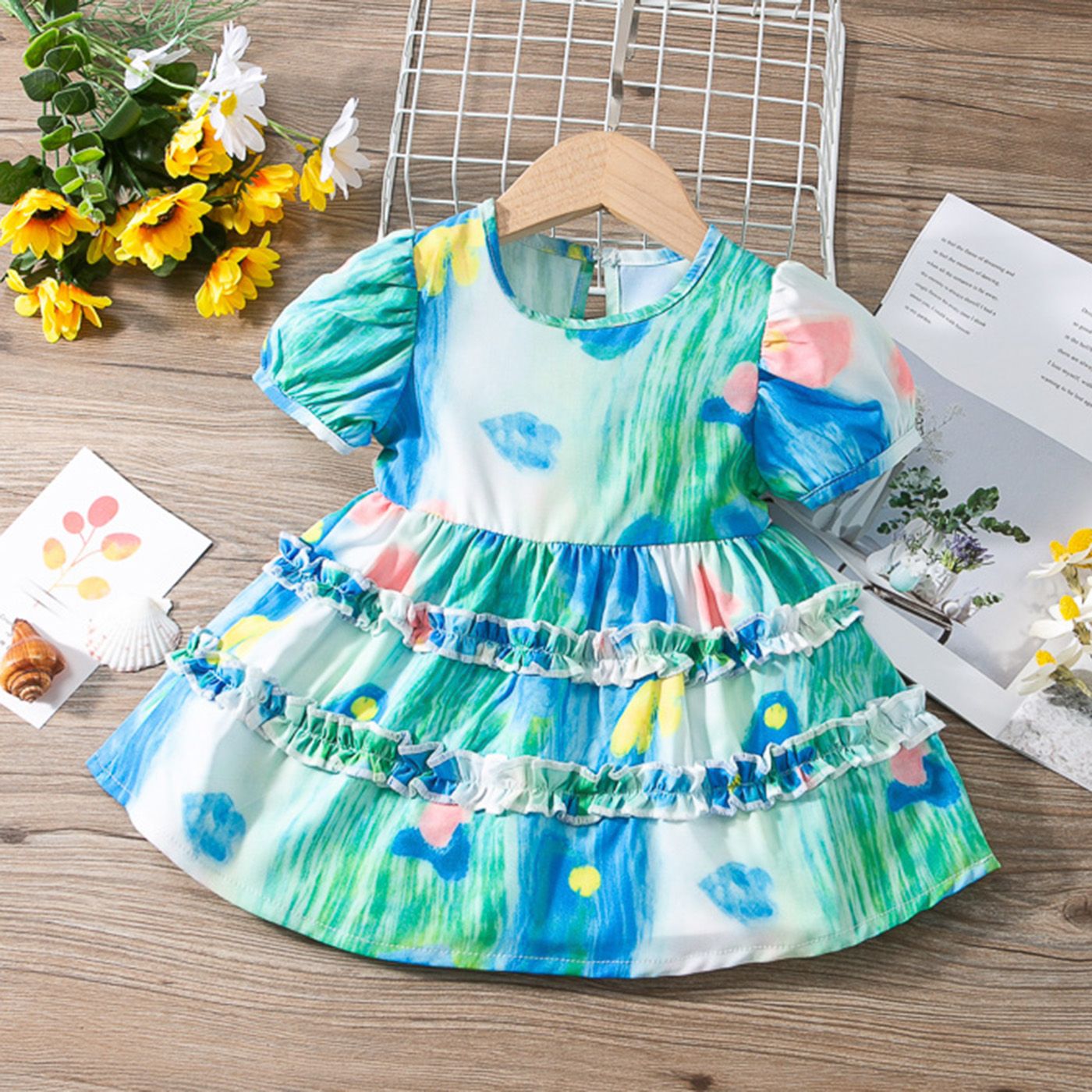 

Baby Girl Ruffle Floral Print Puff-sleeve Dress