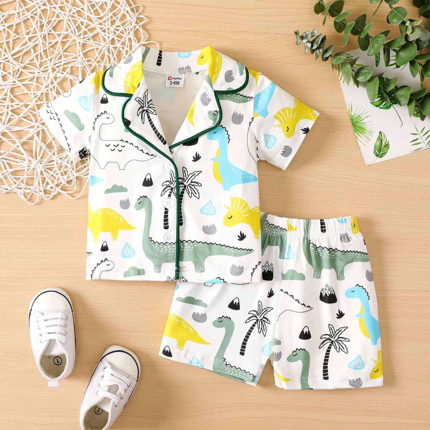 2pcs Baby Boy Dinosaur Letter Print Short-sleeve Shirt and Shorts Set Green big image 1