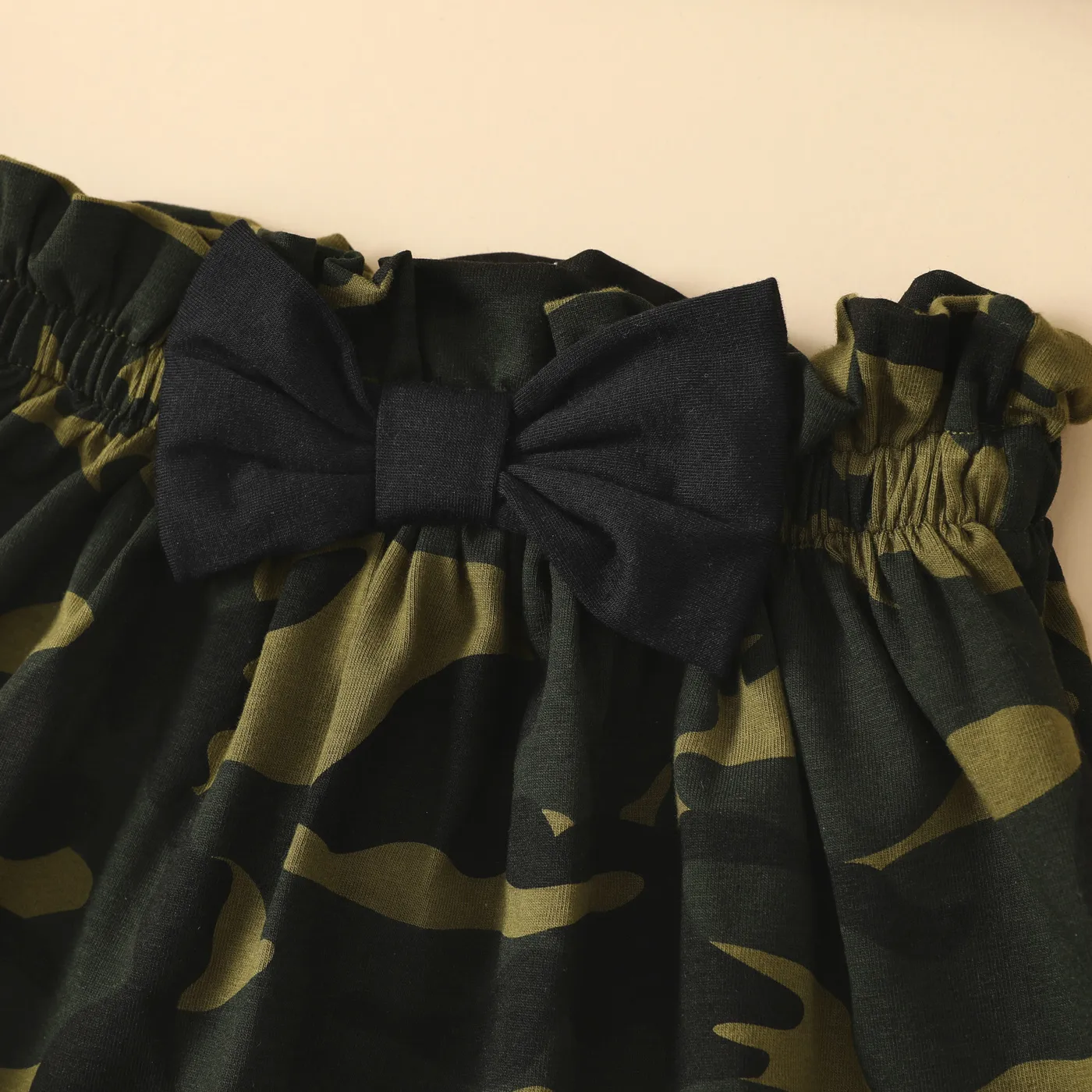 2pcs Baby Girl Letters Print Hang Neck Short-sleeve Top and 95% Cotton Camouflage Shorts & Headband Set Army green image 4