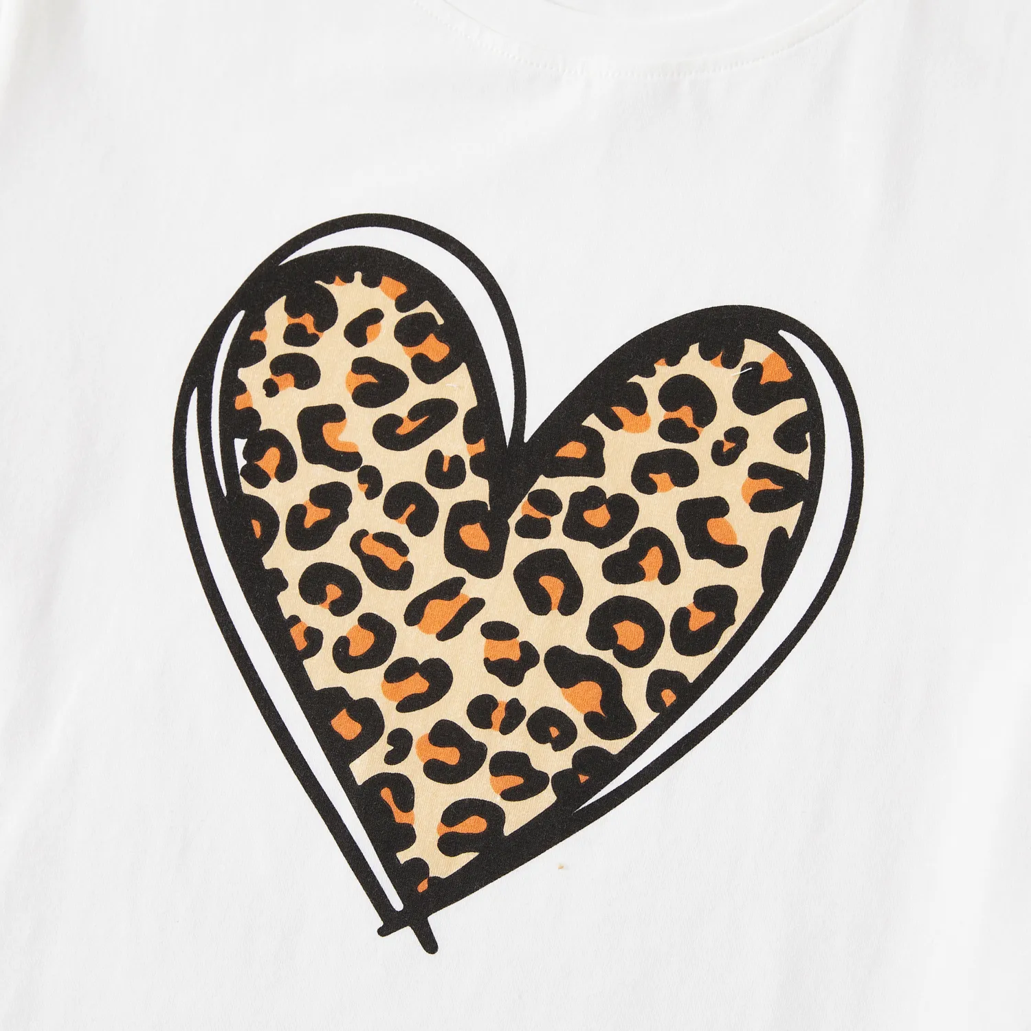 Mommy and Me Leopard Heart Print Cotton Short-sleeve Tee  image 5
