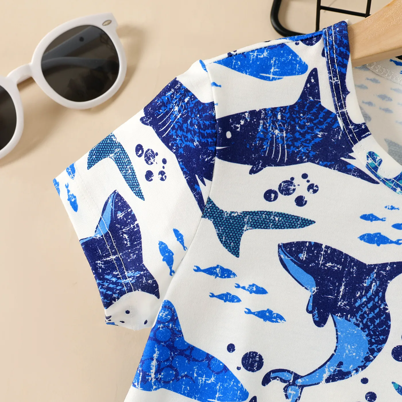 Toddler Boy Shark / Letter Print Short-sleeve Tee   Blue image 4